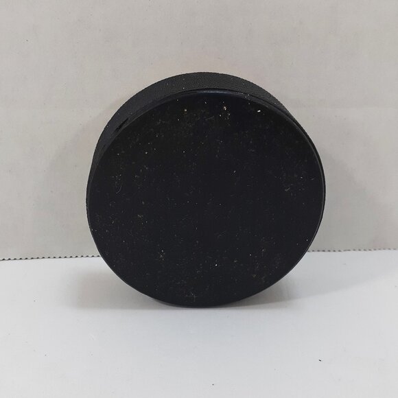 New York Islanders John Tonelli Signed Hockey Puck Autograph WHLI 104.7 FM Radio - Picture 6 of 6